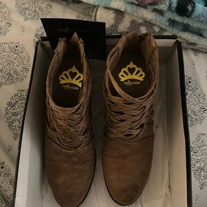 Fergalicious Brown Saddle Bandana Ankle Booties